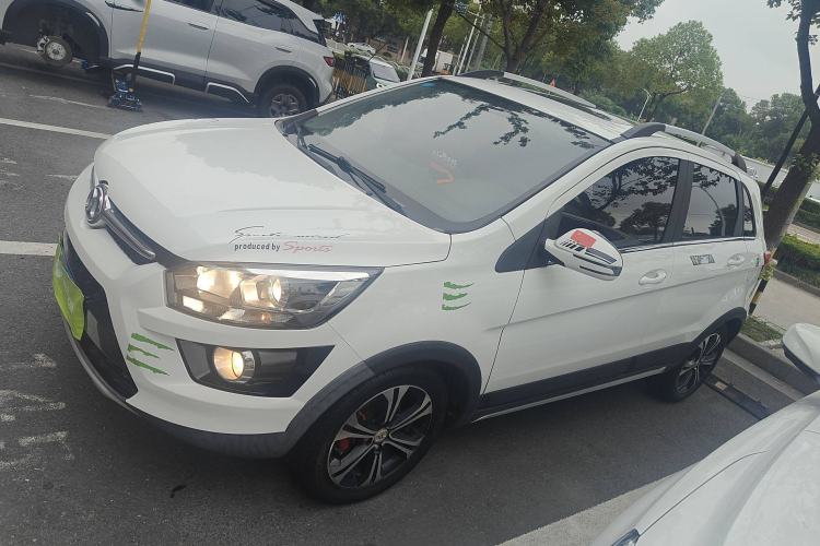 Used BAIC Senova X25 2015 1.5L Manual Elite Model
