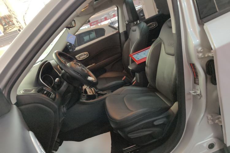 Used  Compass 2017 200T Automatic Family Edition