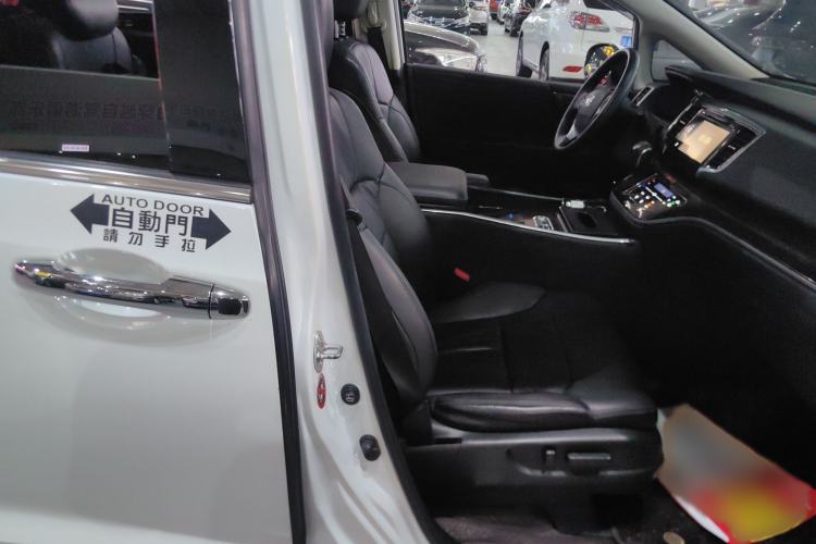 Used Honda Odyssey 2015 Updated Version 2.4L Smart Edition