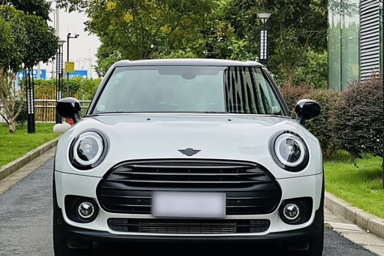Used  Clubman 2023 1.5T COOPER Connoisseur
