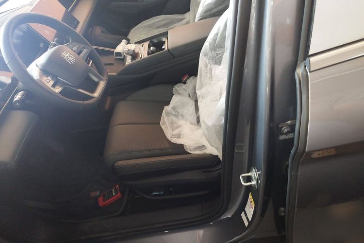 Used BYD Qin L 2025 DM-i Smart Drive 120KM Leading Model
