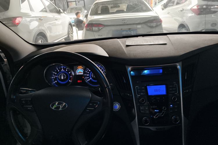 Used Hyundai Sonata 2013 2.4L Automatic Leading Edition China IV Standard
