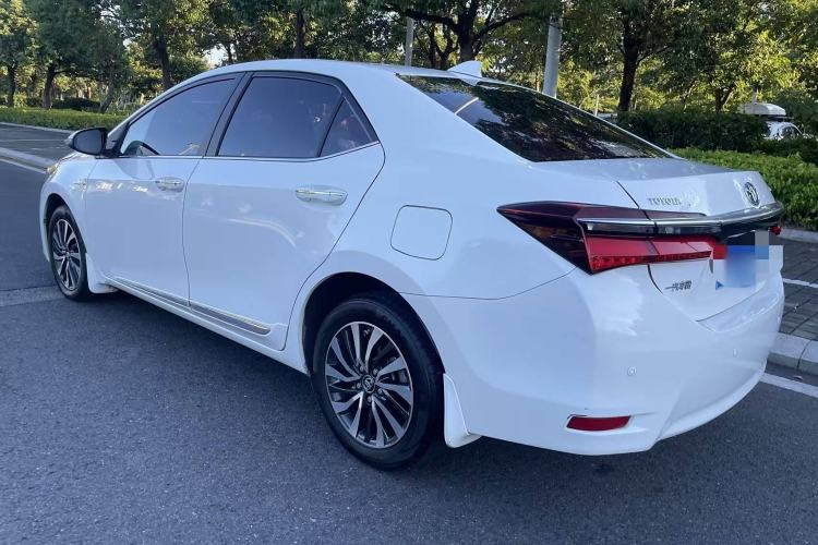 Used Toyota Corolla 2016 Dual-Engine 1.8L E-CVT Elite Edition
