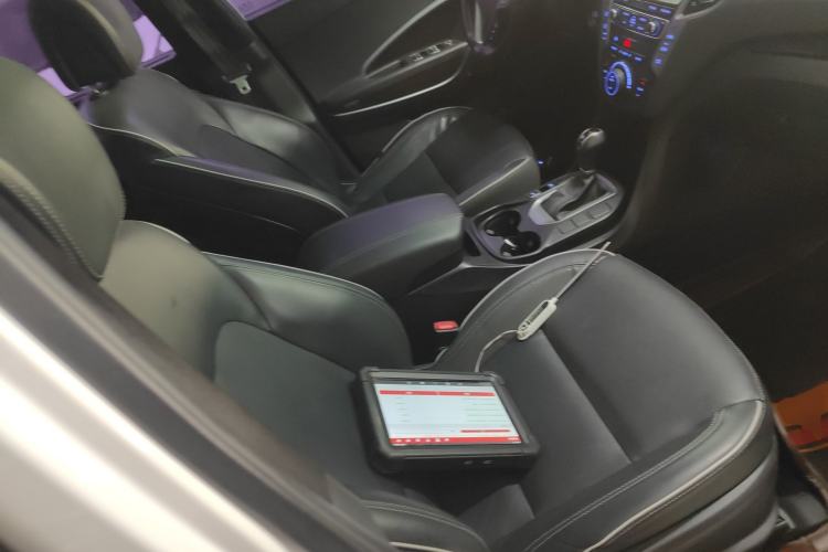 Used Hyundai Santa Fe 2017 2.0T Automatic Two-Wheel Drive Smart Version 7 Seats