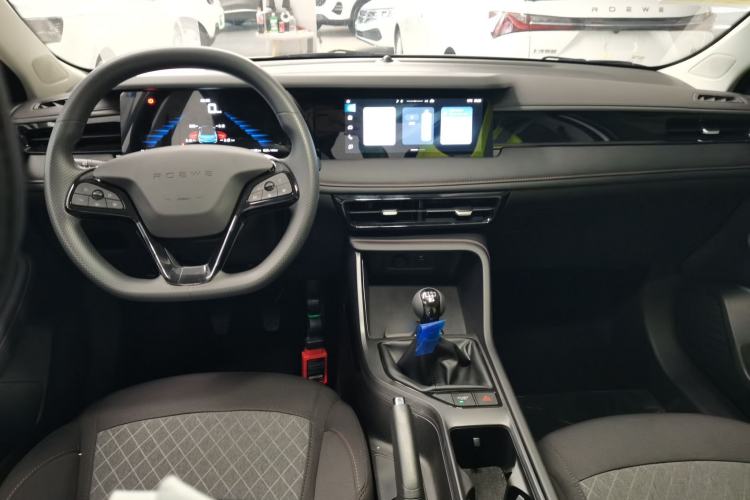 Used Roewe i5 2026 Model 1.5L Manual Comfort Version