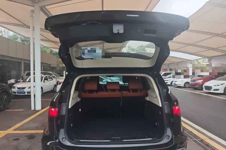 Used Zotye T700 2017 1.8T Dual-Clutch Prestige Model
