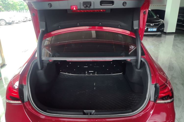 Used Mercedes-Benz A-Class 2020 Restyled A 200 L Sport Sedan Fashion Version
