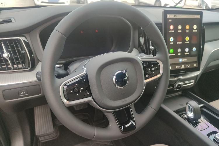 Used Volvo XC60 2026 B5 4x4 Smart Luxury Edition
