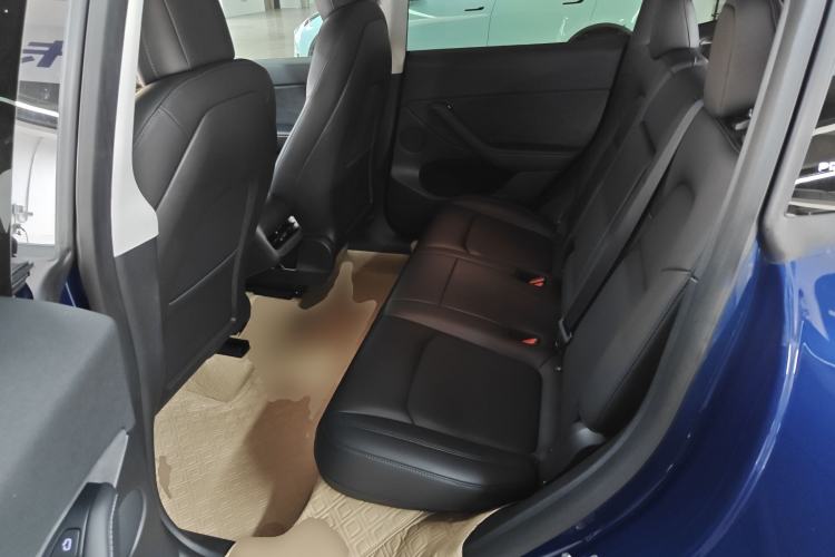 Used Tesla Model Y 2021 Long-Range All-Wheel-Drive Version 3D7