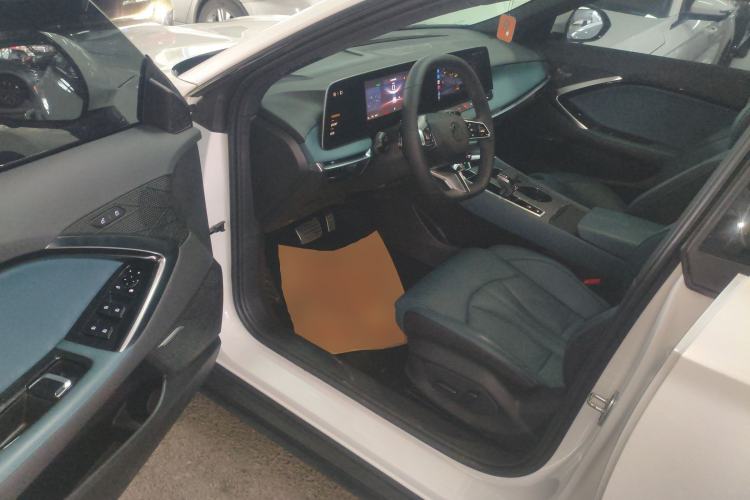 Used MG 7 2023 1.5T DCT Luxurious Supreme Edition
