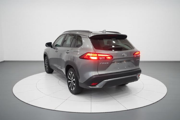 Used Toyota FRONTLANDER 2023 2.0L Smart Electric Hybrid Dual-Engine Deluxe Version
