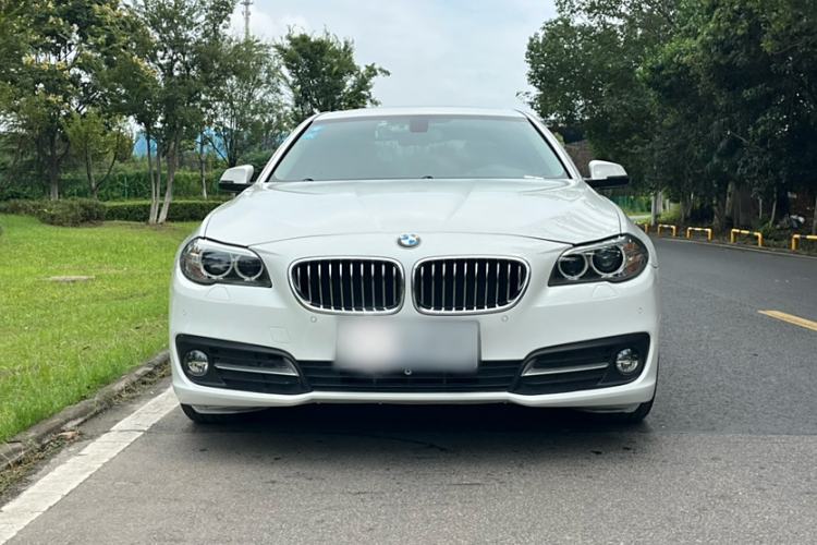 Used BMW 5 Series 2017 525Li Leading Model
