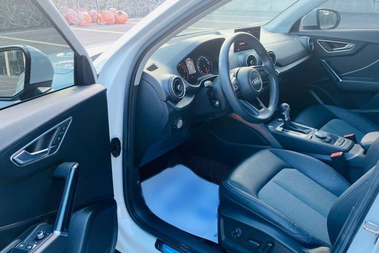 Used Audi Q2L 2020 35 TFSI Fashionable and Elegant Model
