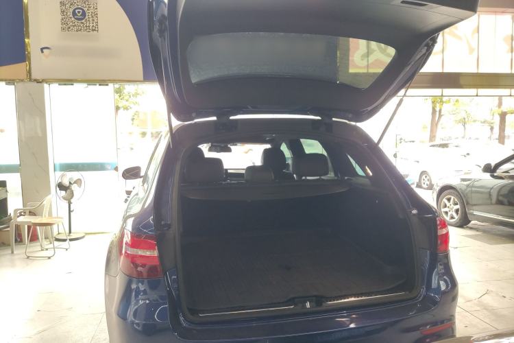 Used Mercedes-Benz GLC 2019 GLC 260 L 4MATIC Luxury Model