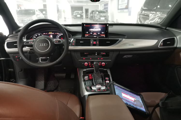 Used Audi A6L 2018 30th Anniversary Edition 45 TFSI quattro Sport model
