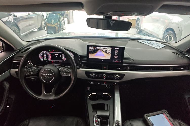 Used Audi A4L 2020 40 TFSI Fashionable and Elegant Model
