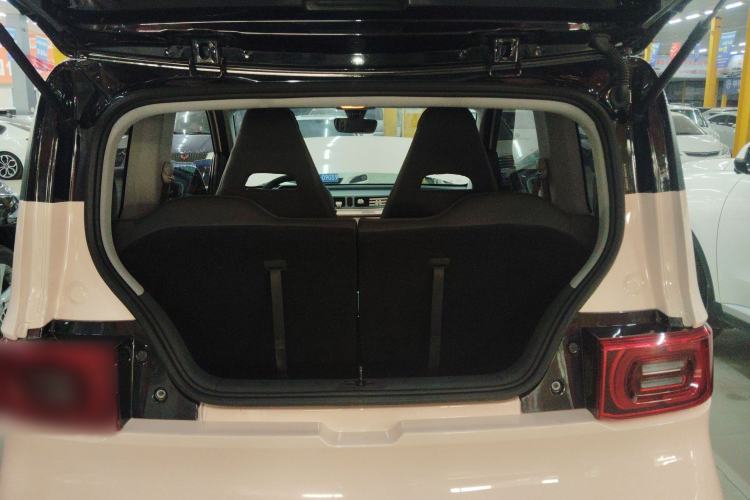 Used Wuling Hongguang MINIEV 2022 Macaron Premium Model – Lithium Ternary Battery
