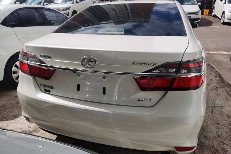 Used Toyota Camry 2016 2.0G 10th Anniversary Leading Edition
