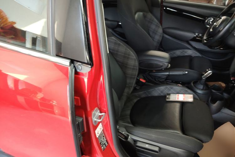 Used  MINI 2019 1.5T COOPER Classic Edition Five-Door Version