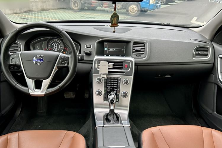 Used Volvo S60 2017 S60L T3 Smart Upgrade Edition
