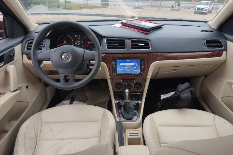 Used Volkswagen Lavida 2013 Revised Version 1.4 TSI DSG Comfort Edition
