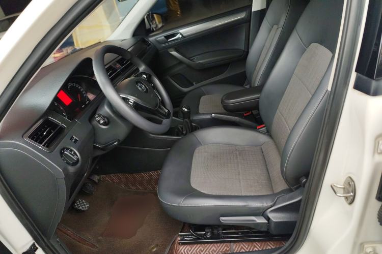 Used Volkswagen Santana 2018 1.5L Manual Comfort Edition
