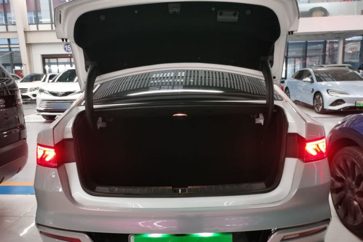 Used BYD Qin PLUS 2021 EV 400KM Luxury Model
