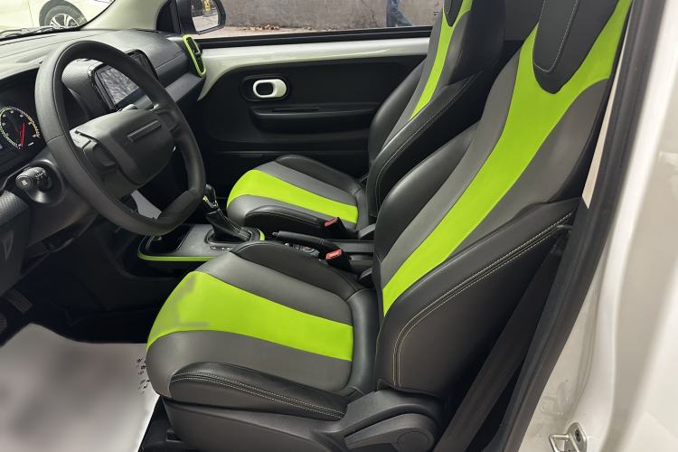 Used Roewe Clever 2021 302 km New Four-Seater Super-Efficient Version
