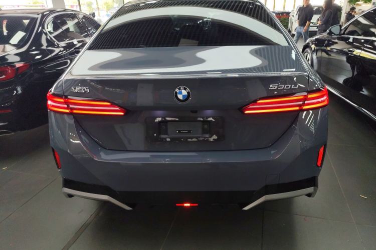 Used BMW 5 Series 2024 530Li Leading Model M Sport Package