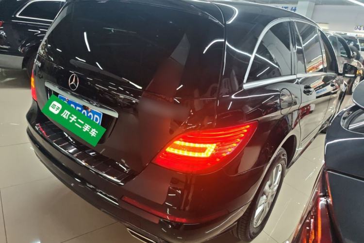 Used Mercedes-Benz R-Class 2017 R 320 4MATIC Business Edition Prestige Model