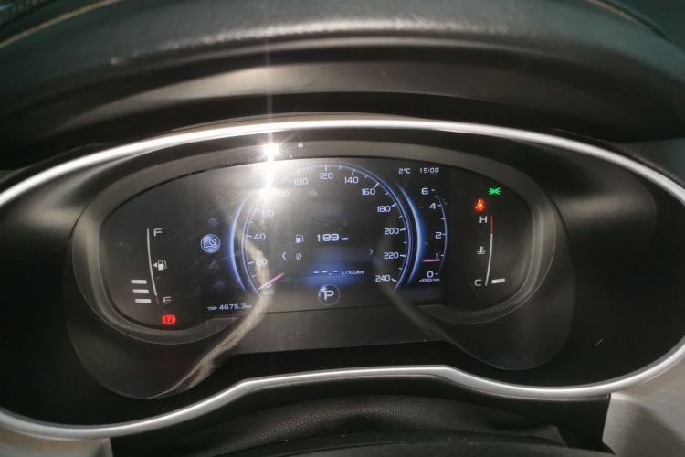 Used Geely Auto Emgrand X7 Sport 2018 1.8TD Automatic Two-Wheel Drive ZhiZun Model with 4G Connectivity