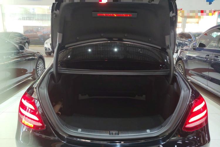 Used Mercedes-Benz E-Class 2019 E 300 L Sporty and Stylish Model
