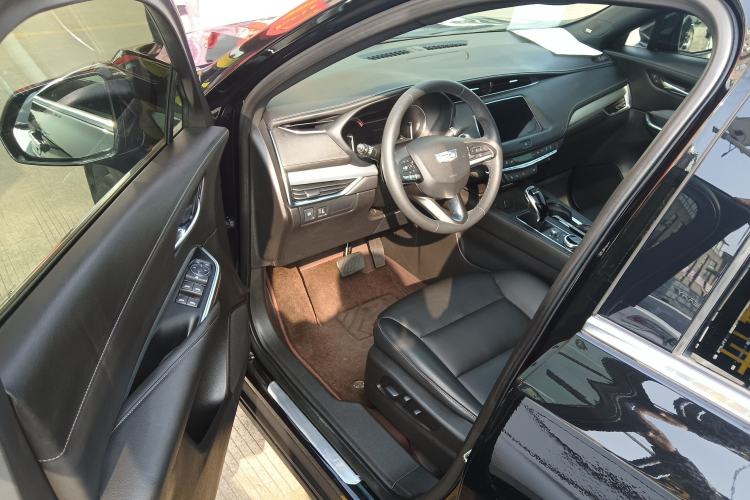 Used Cadillac XT4 2021 28T Two-Wheel Drive Leading Version