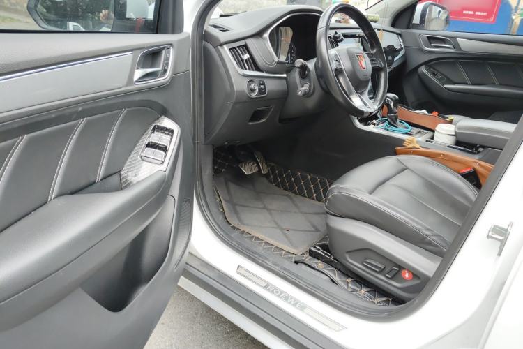 Used Roewe RX5 2016 30T Two-Wheel Drive Automatic Internet Smart Edition