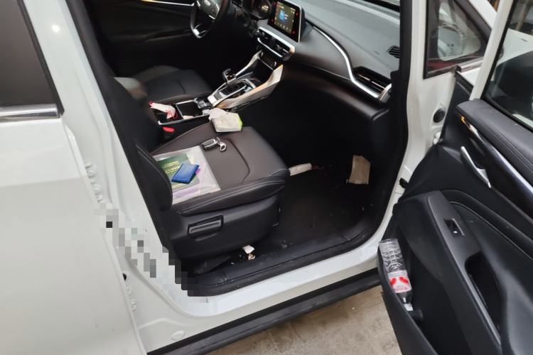 Used SAIC MAXUS EUNIQ 5 2020 1.3T PLUG-IN Elite Edition
