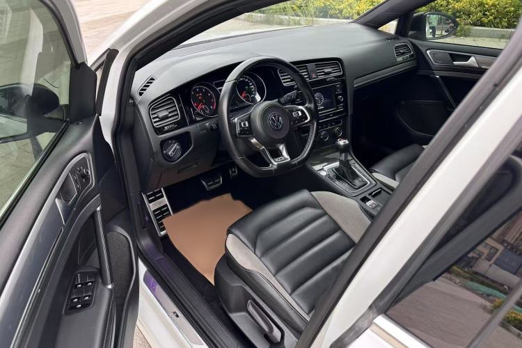 Used Volkswagen Golf 2018 280TSI Automatic R-Line Model
