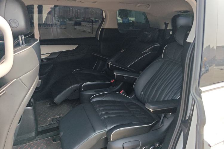 Used Roewe iMAX8 2021 400TGI Supreme Series Prestige Edition
