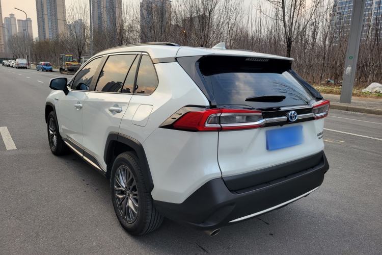 Used Toyota Wildlander 2023 Dual-Motor 2.5L E-CVT Two-Wheel Drive Luxury PLUS Edition
