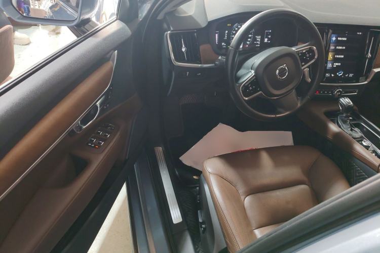 Used Volvo S90 2020 T5 Zhiyi Luxury Edition