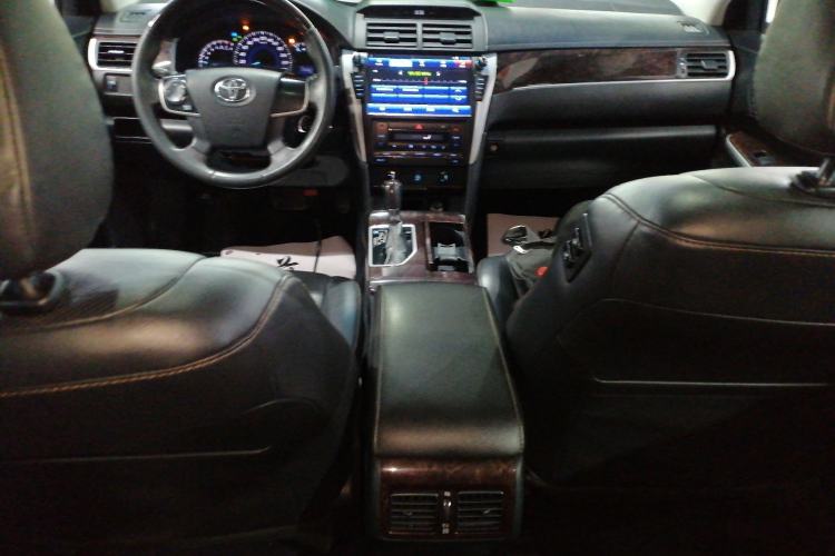 Used Toyota Camry 2016 2.0G 10th Anniversary Leading Edition
