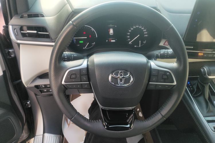 Used Toyota Sienna 2021 2.5L Hybrid Premium Edition
