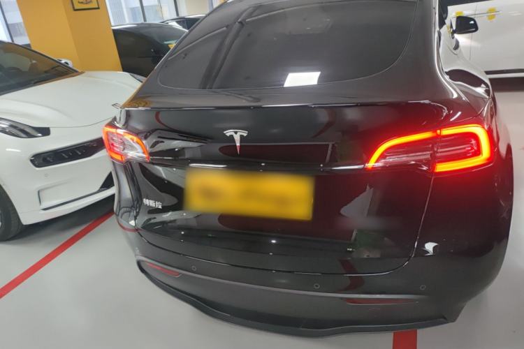 Used Tesla Model Y 2023 Rear-Wheel-Drive Version