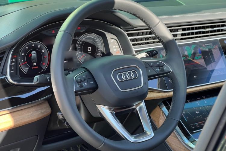 Used Audi Q7 2023 55 TFSI quattro S Prestige Edition
