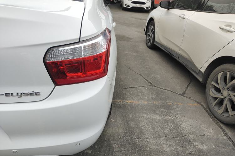 Used Citroen Elysee 2015 Zhishang Edition 1.6L Manual Fashion Model