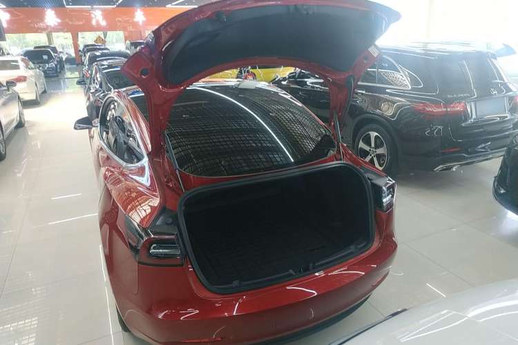 Used Tesla Model 3 2019 Long-Range All-Wheel-Drive Version
