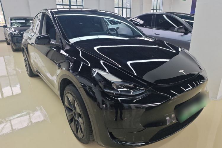 Used Tesla Model Y 2023 Rear-Wheel-Drive Version
