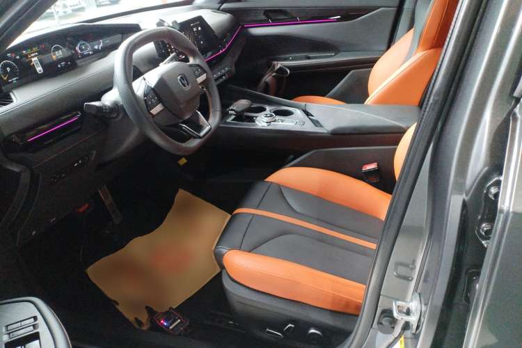 Used Changan UNI-V 2024 1.5T Prestige Sport Edition
