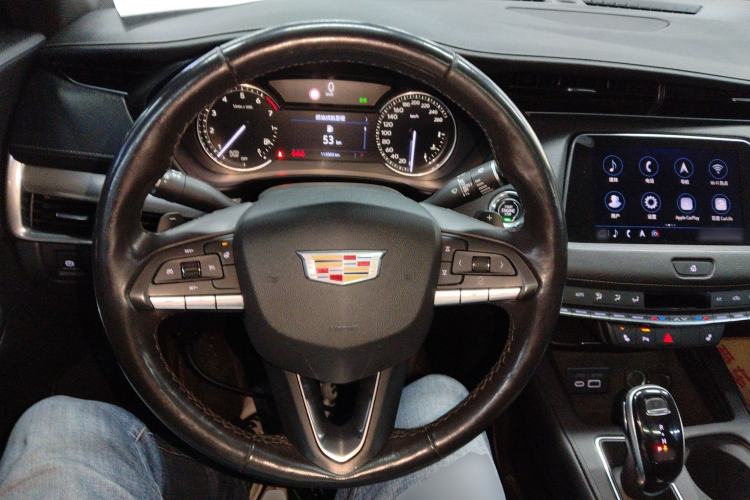 Used Cadillac XT4 2020 28T Two-Wheel-Drive Leading Version
