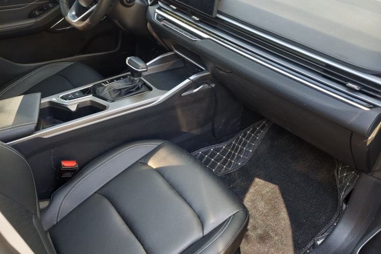 Used Geely Auto Emgrand 2023 4th Generation Champion Edition 1.5L CVT Prestige Model
