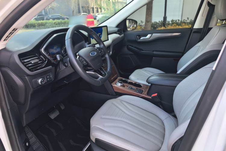 Used Ford Escape 2020 EcoBoost 245 Two-Wheel-Drive Titanium Edition
